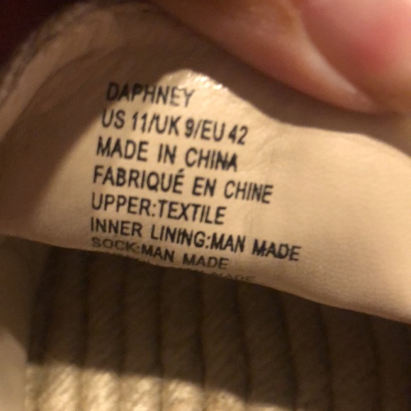 ShoeDazzle Cream Daphney Slip On Mules Size: US 11 - Picture 7 of 7